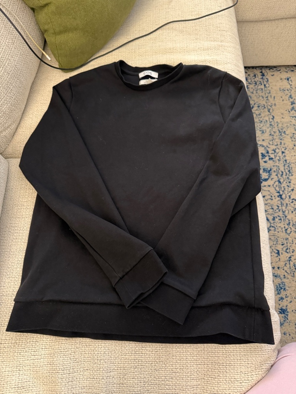 COS Women’s Black Crewneck Sweatshirt